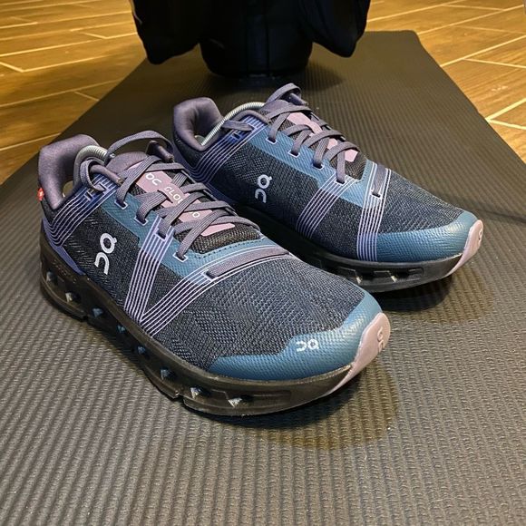 ON CLOUD GO - Women’s Running Shoes - SIZE 8.5 - Picture 5 of 11